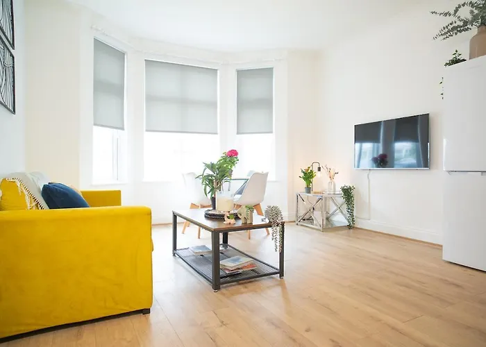 Spacious & Modern Margate Apartments